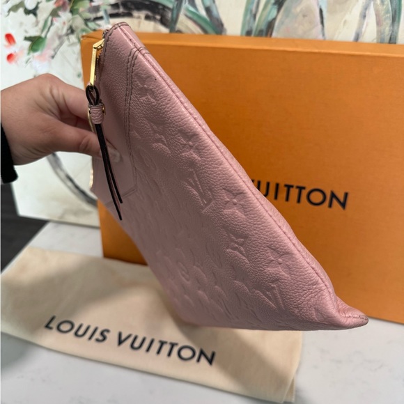 SOLD🥂JUST TODAY💐LOUIS VUITTON empreinte daily pouch rose poundre ballerina 🌸 - Picture 15 of 16